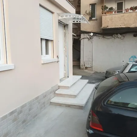Skerdi Apartman *